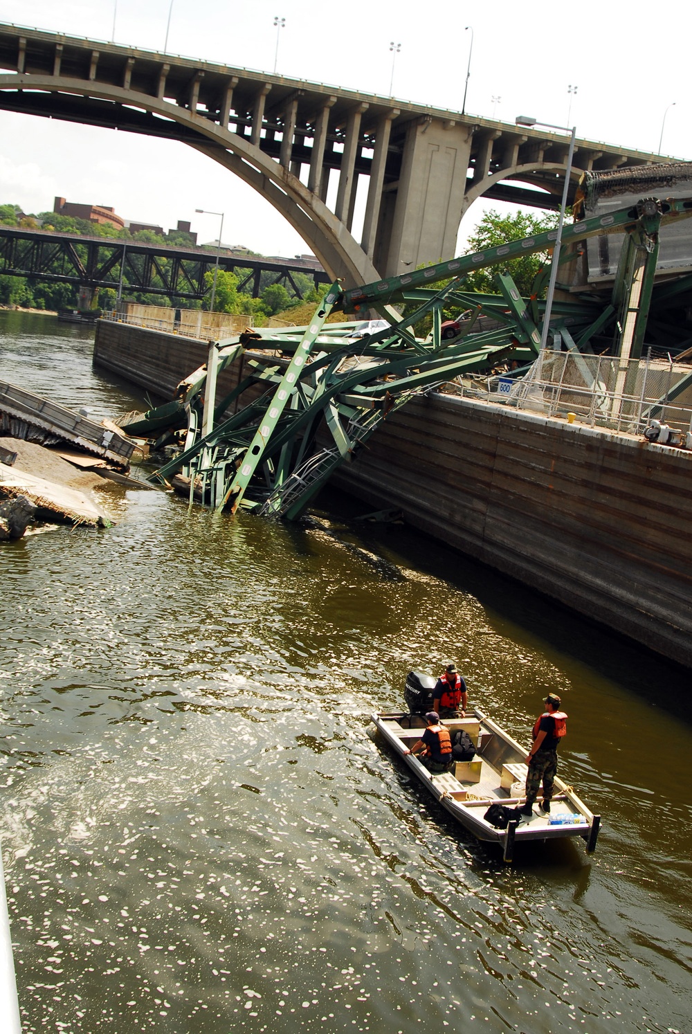 I-35 Bridge Cleanup