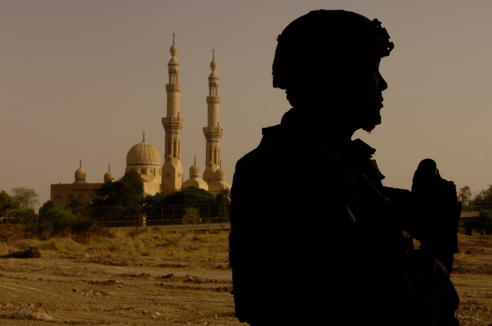Thousands of Shia March On Their Holy Day