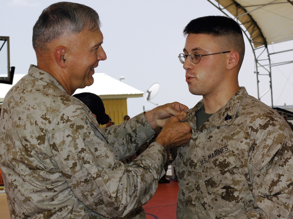 Marine Commandant Visits Djibouti
