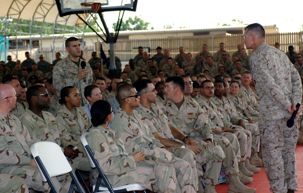 General Pace Visits Service Members in Djibouti