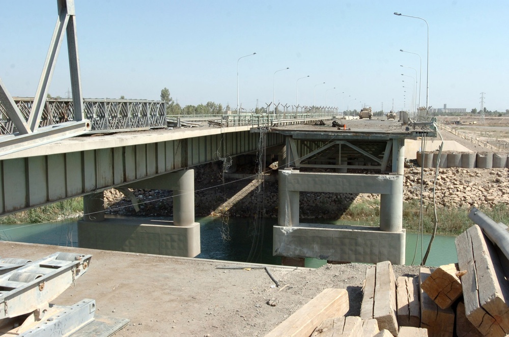 Iraqi Army, US engineers help reconnect Taji to major highway