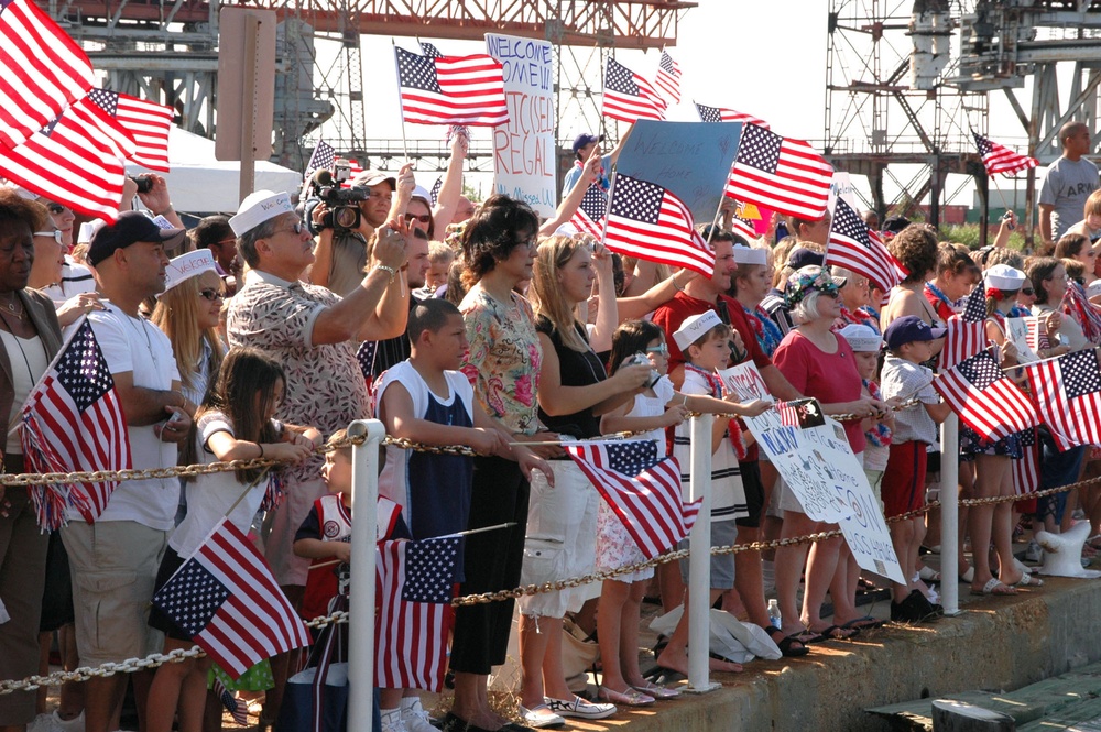 USS Hawes Homecoming