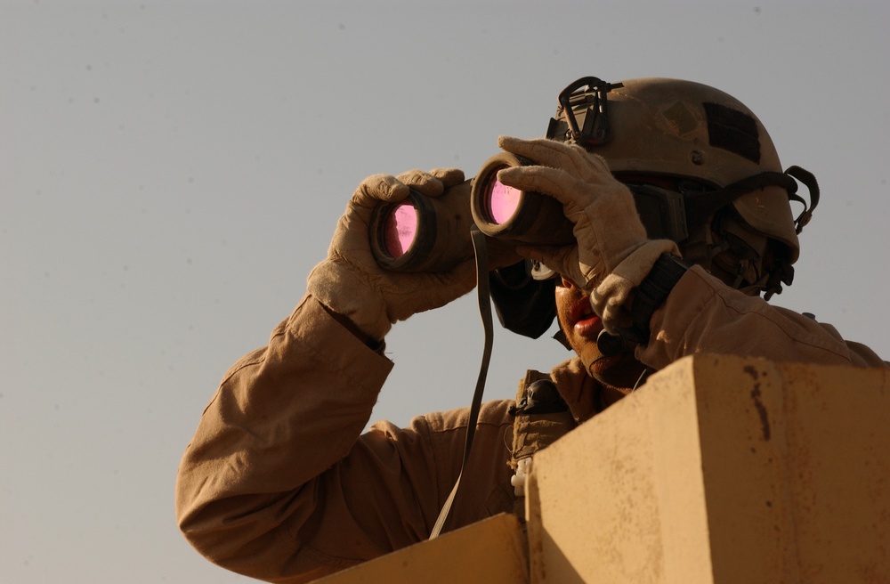 U.S. Special Force and Iraqi Security Conduct Combat Operations