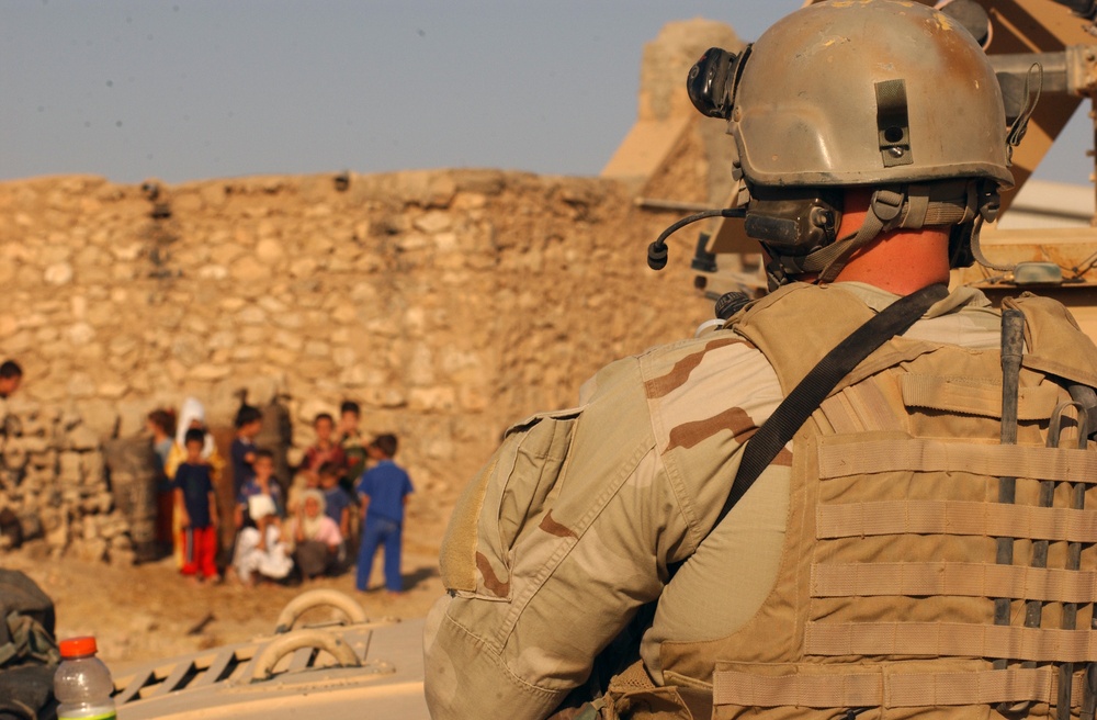 U.S. Special Force and Iraqi Security Conduct Combat Operations