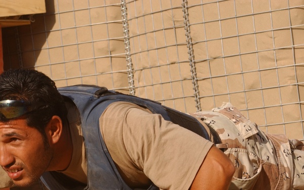 Iraqi Police Practice Urban Warfare