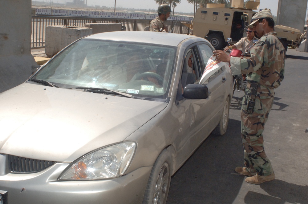 2nd Infantry Division Soldiers Operate in Baghdad