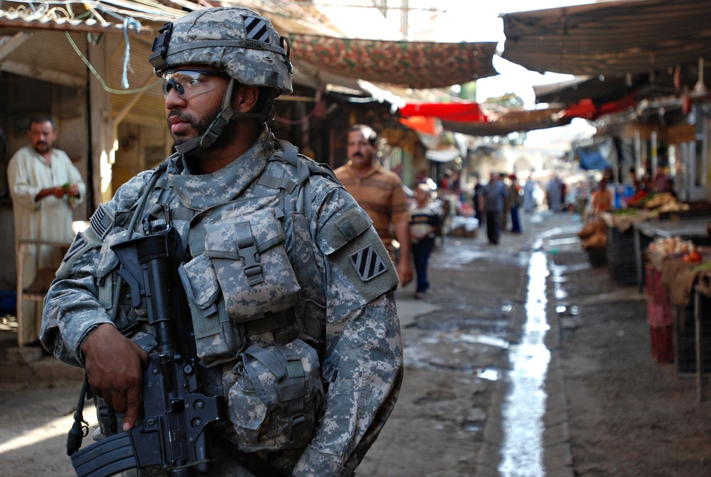 Soldiers Help Adhamiyah Residents Set Their Neighborhood on the Road to Rec