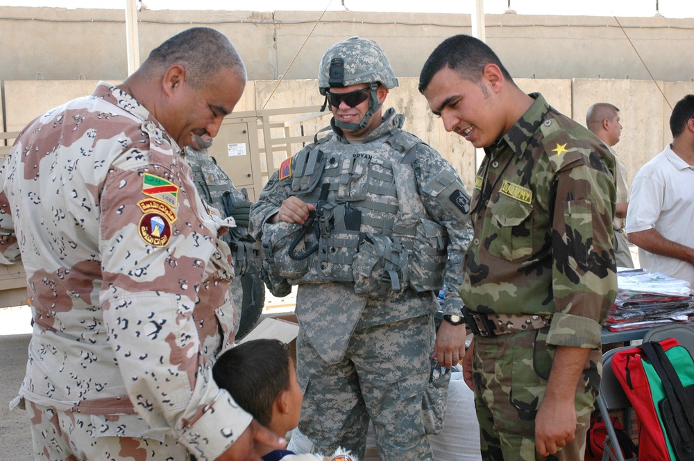 Iraqi, U.S. Forces Provide Locals With Medical, Dental Care