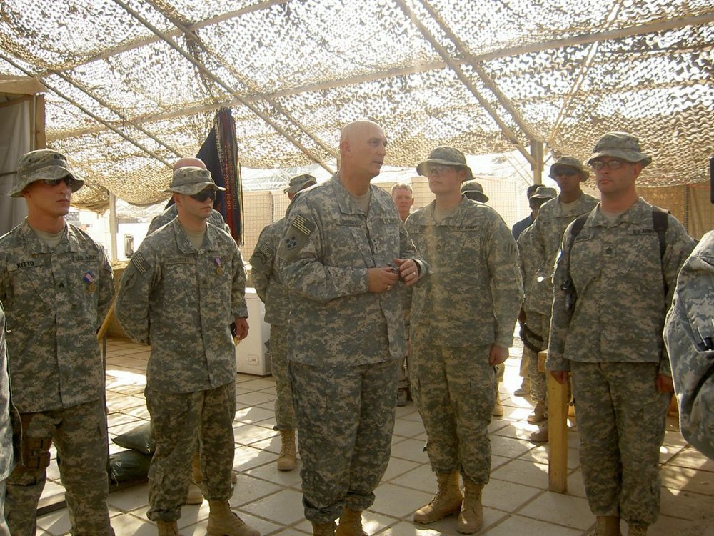 MNC-I Commander Visits 3rd HBCT