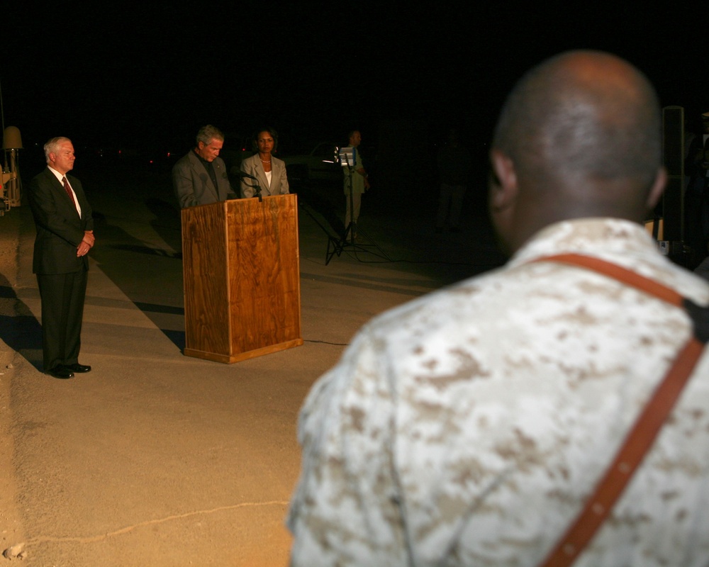 President Bush Visits Al Asad, Iraq