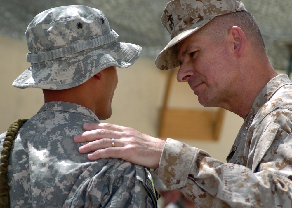 Chairman of the Joint Chiefs of Staff makes final visit to Afghanistan befo