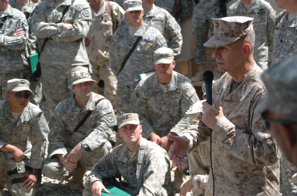 Chairman of the Joint Chiefs of Staff makes final visit to Afghanistan befo