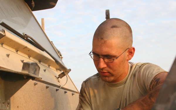 Mechanics keep trucks rolling in the desert