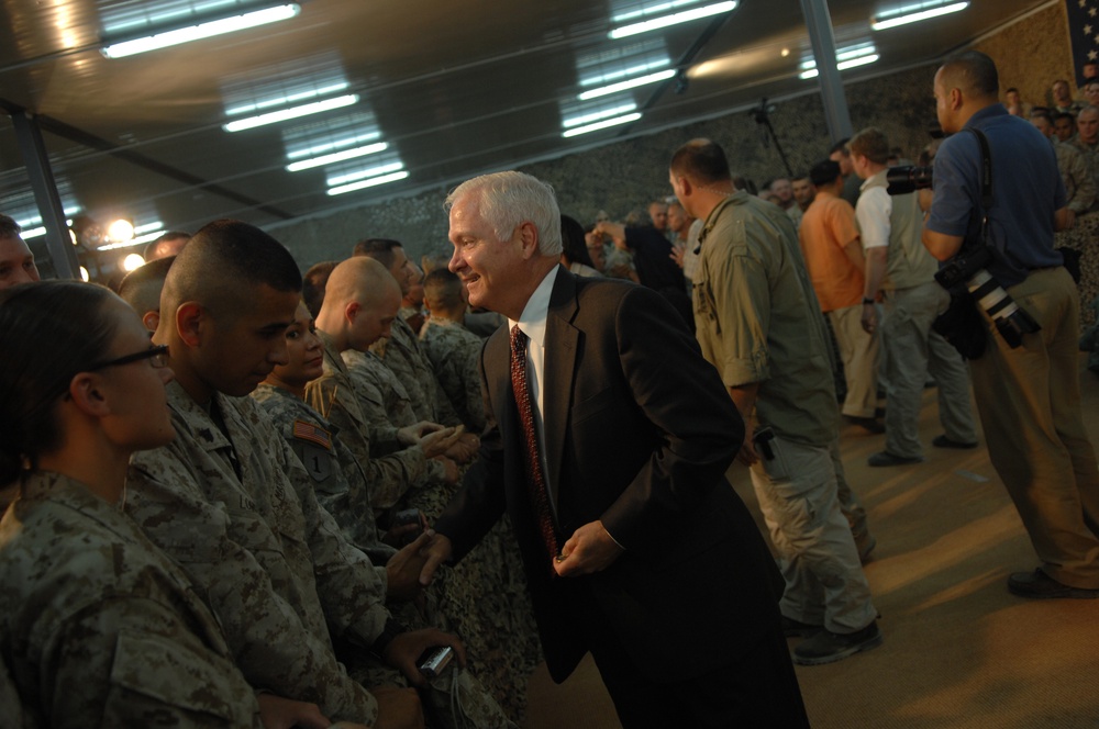 Secretary of Defense, Robert Gates, Visits Iraq on Labor Day