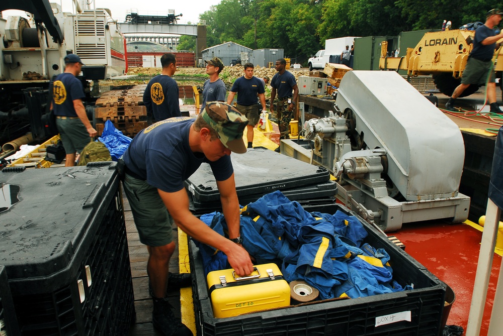 Salvage, Navy Divers Prepare to Return Home