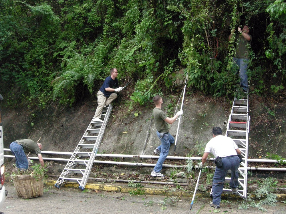 Sailors and Marines Help in Hong Kong