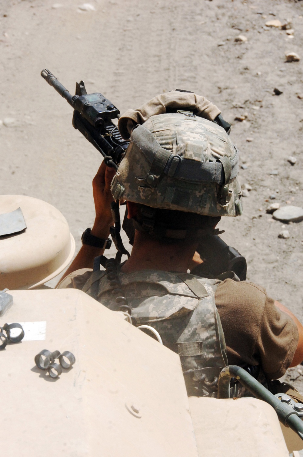 82nd Aviation Brigade Prepares to Take a Defensive Position