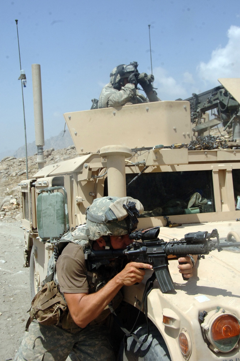 82nd Aviation Brigade Prepares to Take a Defensive Position