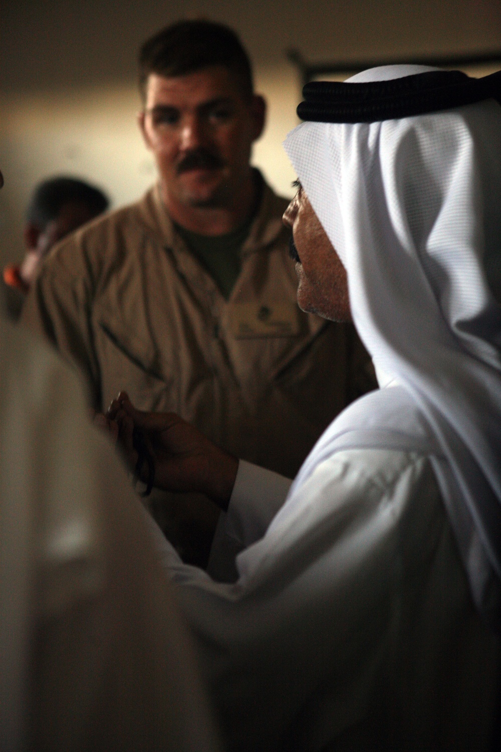 Marines meet with Local Iraqis