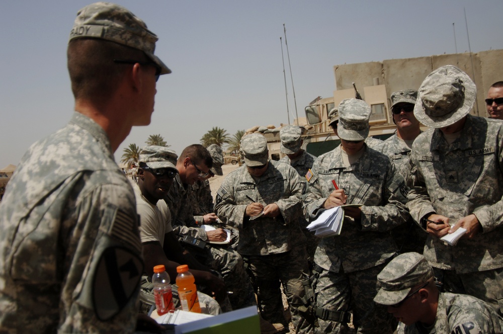 Military Police Receive Briefing