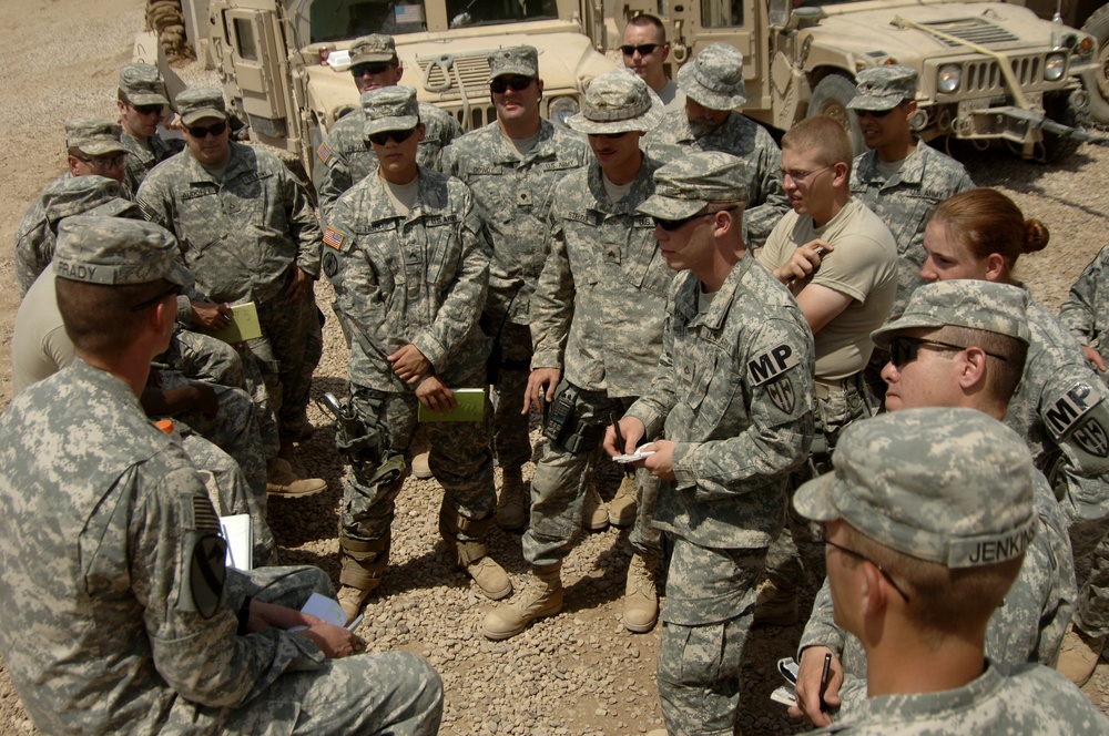 Military Police Receive Briefing