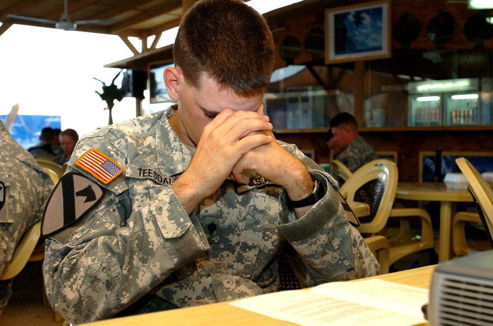 Air Cavalry Remembers 9/11 at Prayer Breakfast