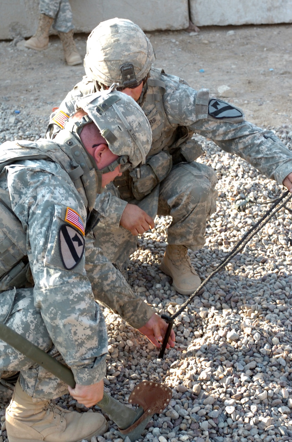 8th Cavalry Regiment Soldiers Prepare for Volunteer Signup