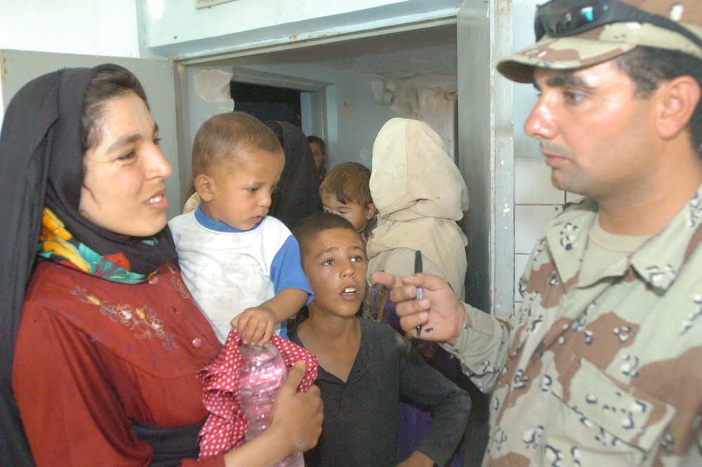 Soldiers Lend Medical Hand to Madhariyah Residents