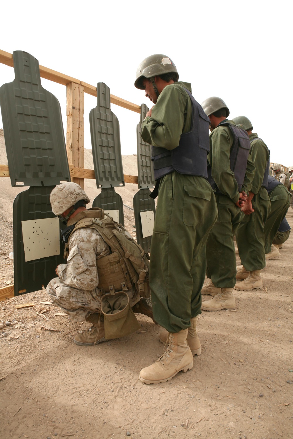 Marines Train Iraqis in Marksmanship