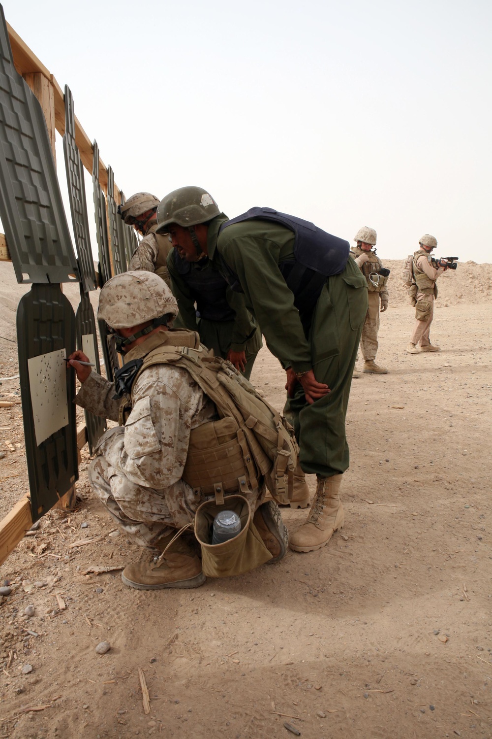 Marines Train Iraqis in Marksmanship