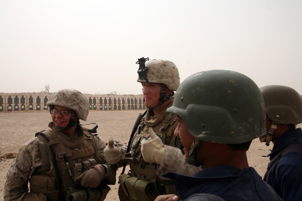 Marines Train Iraqis in Marksmanship