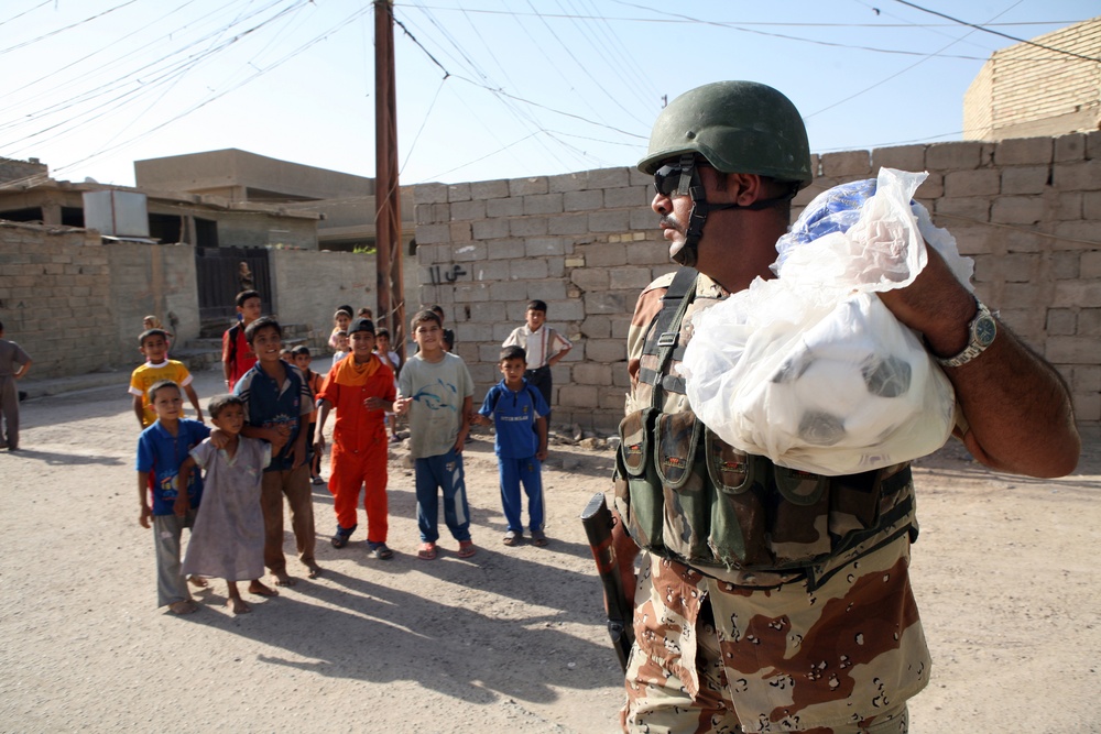 Regimental Combat Team 6 Patrols Fallujah