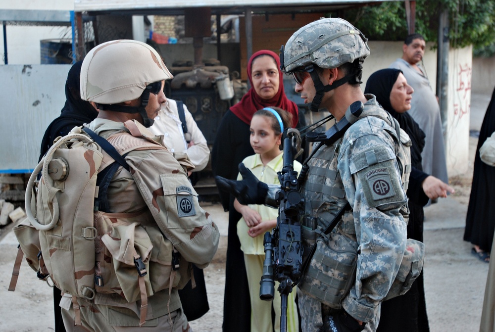 Program integrates Iraqi Soldiers into U.S. units in Northern Adhamiyah