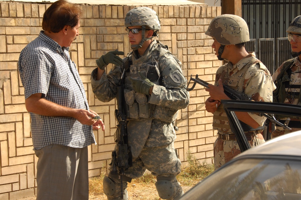 1st Cav. Soldiers Provide Security for Business Seminar