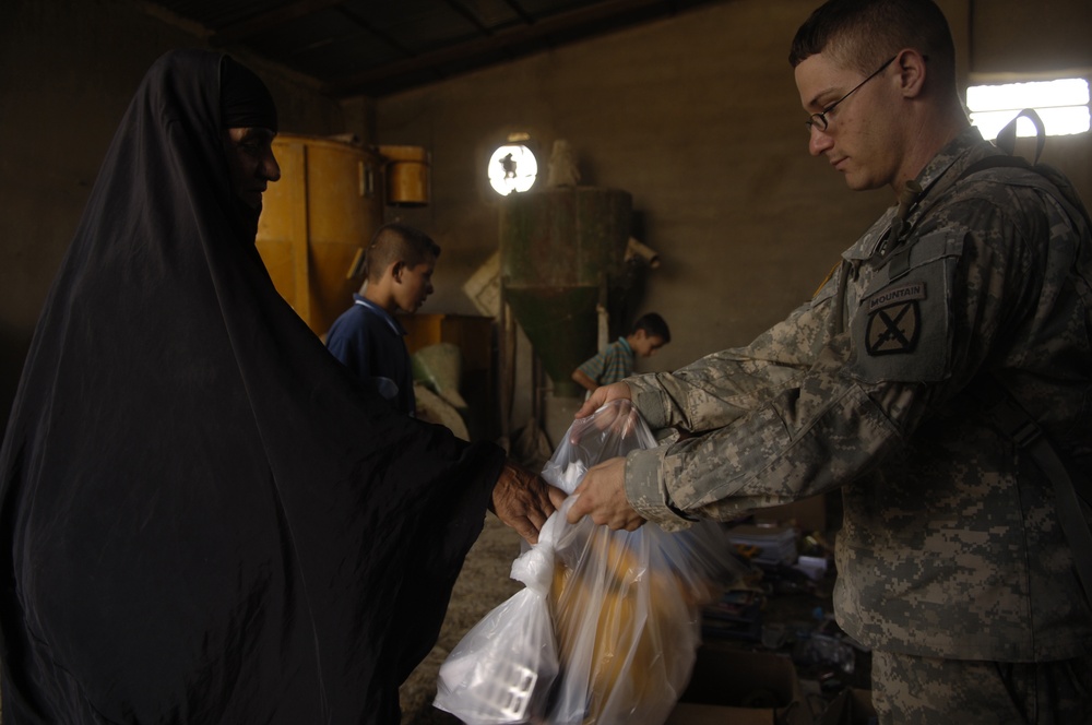 10th Mountain Soldiers Bring Aid, Suppor to Yusafiyah