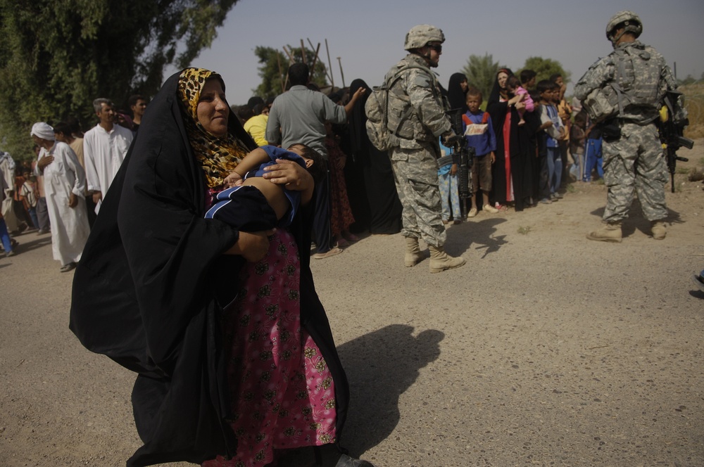 10th Mountain Soldiers Bring Aid, Suppor to Yusafiyah