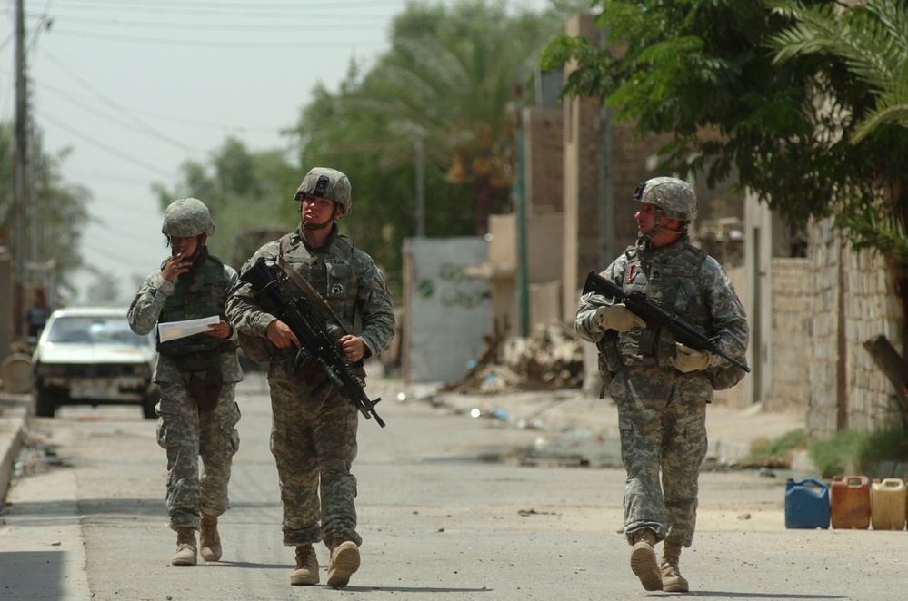 149th Infantry Regiment Soldiers Patrol Al Furat