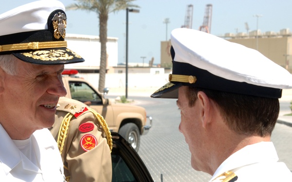 Fallon Visits Bahrain