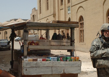 Soldiers assess Rusafa Market