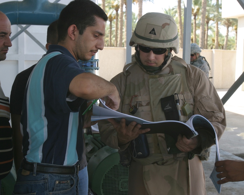Marines Operate in Zangora, Al Ramadi