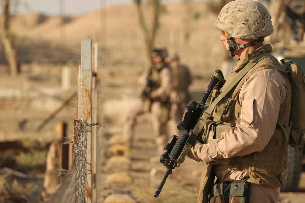 Marines Operate in Al Kabani