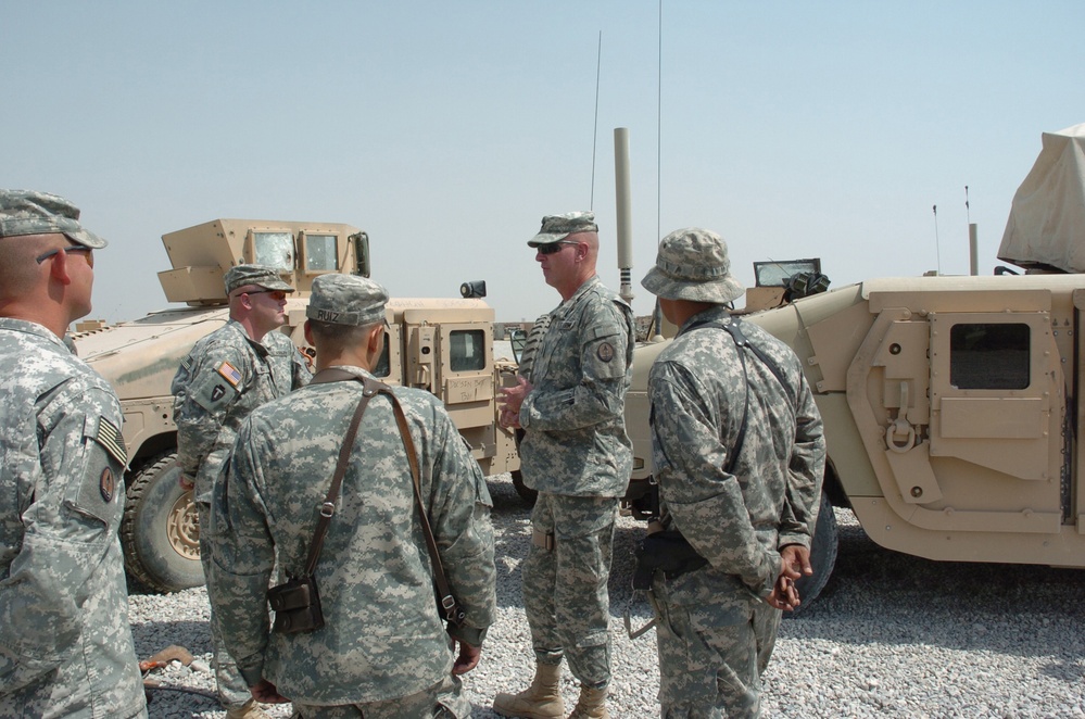 Personal Security Detachment Soldiers Work With Rat Claw