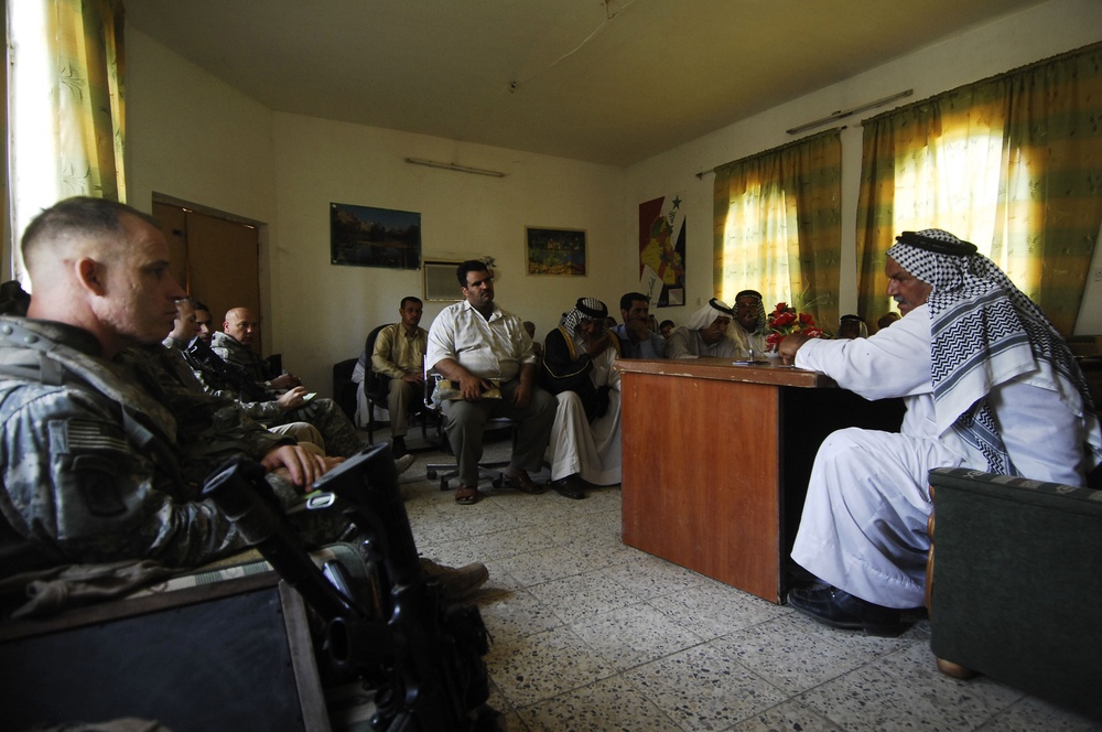 Na Hia Counsel meeting