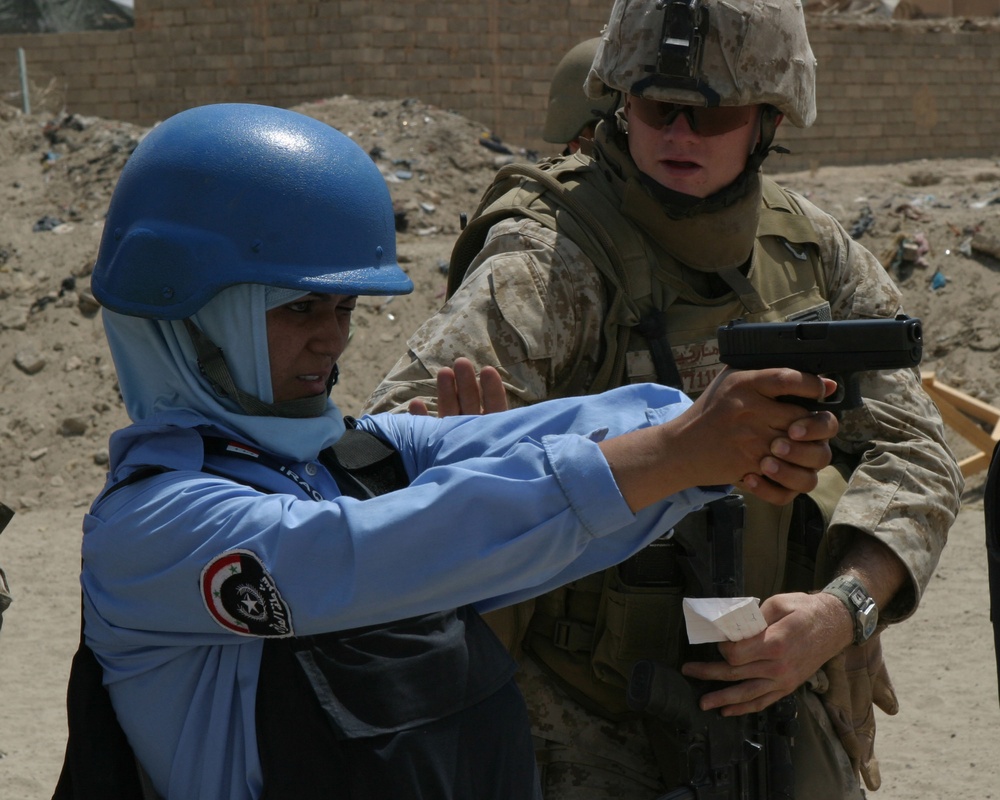 Marines Train Female Iraqi Police