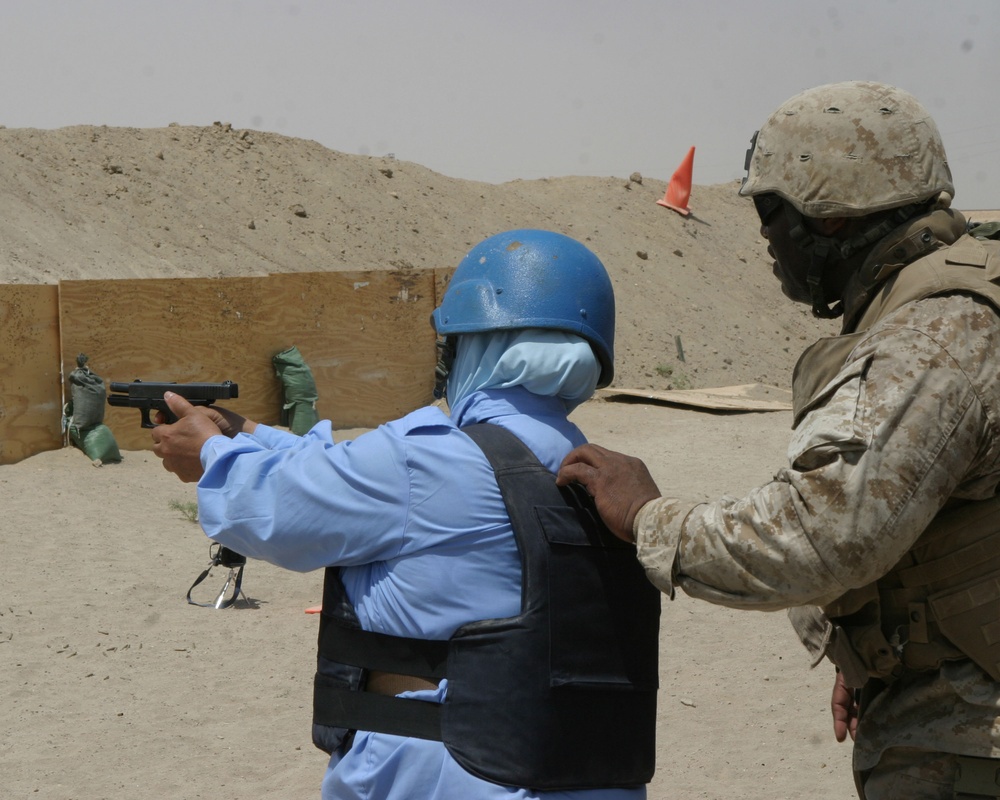 Marines Train Female Iraqi Police