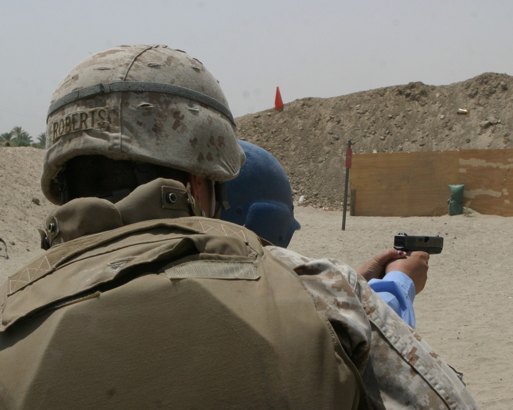 Marines Train Female Iraqi Police