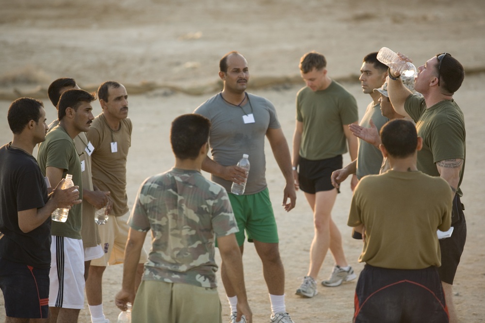 Marines PT with Iraqi army