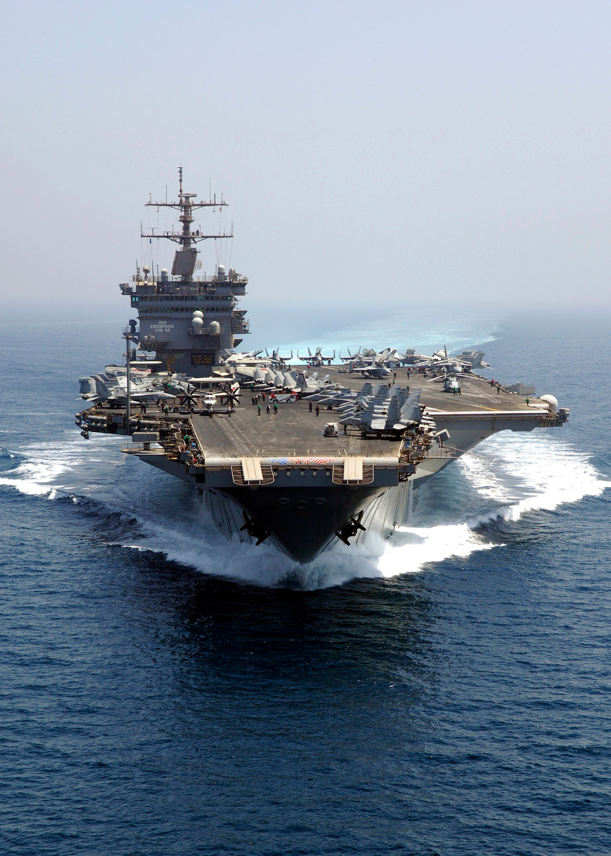 DVIDS - Images - Aircraft carrier transits through persian gulf