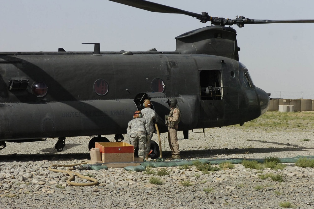 Polish Army Escorts Afghan Students on Fieldtrip