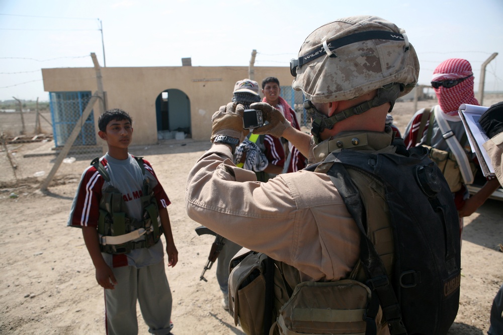 Marines visit Checkpoints in Al Namer